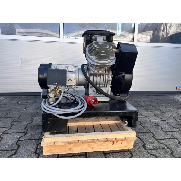 Atlas Copco - Kolbenkompressor LT22/302CV